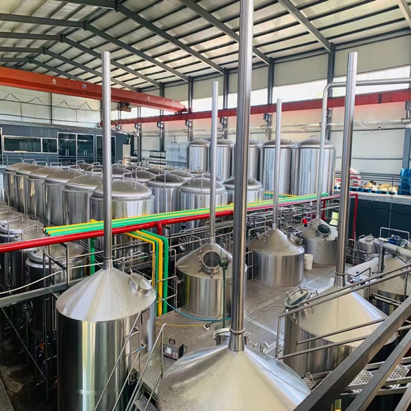 山東濟南北平機器2000L啤酒廠項目