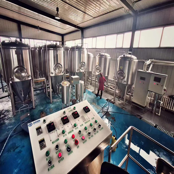 內蒙古呼和浩特大久釀造1000L啤酒廠項目